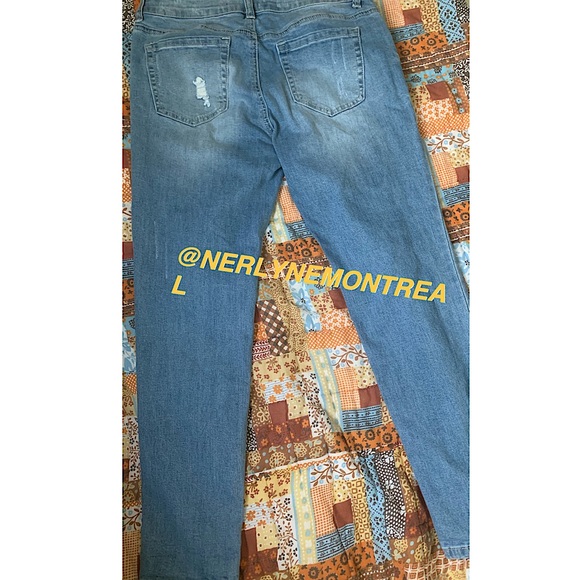 Ripped Jeans - Picture 2 of 2